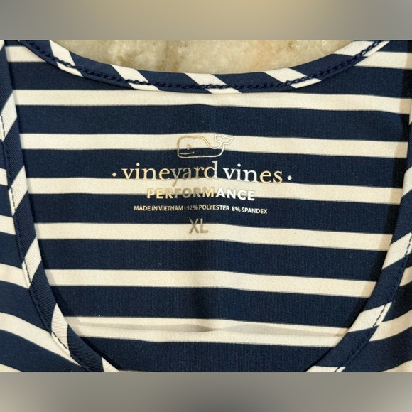 Women’s VINEYARD VINES Performance Navy blue & white striped romper- Size XL - Picture 6 of 6